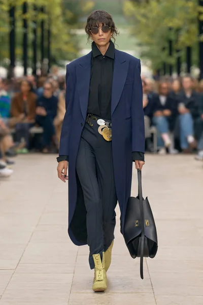 Look 8